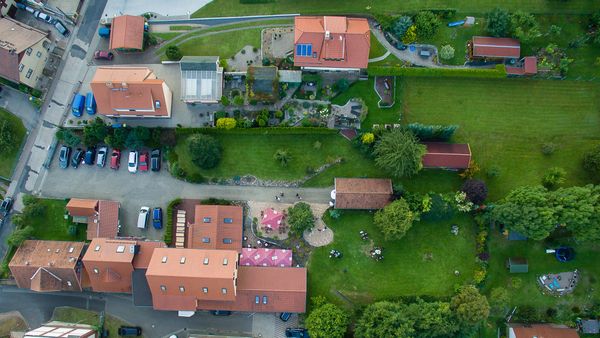 Hirschbar Schweina aus der Luft mit Außenbereich